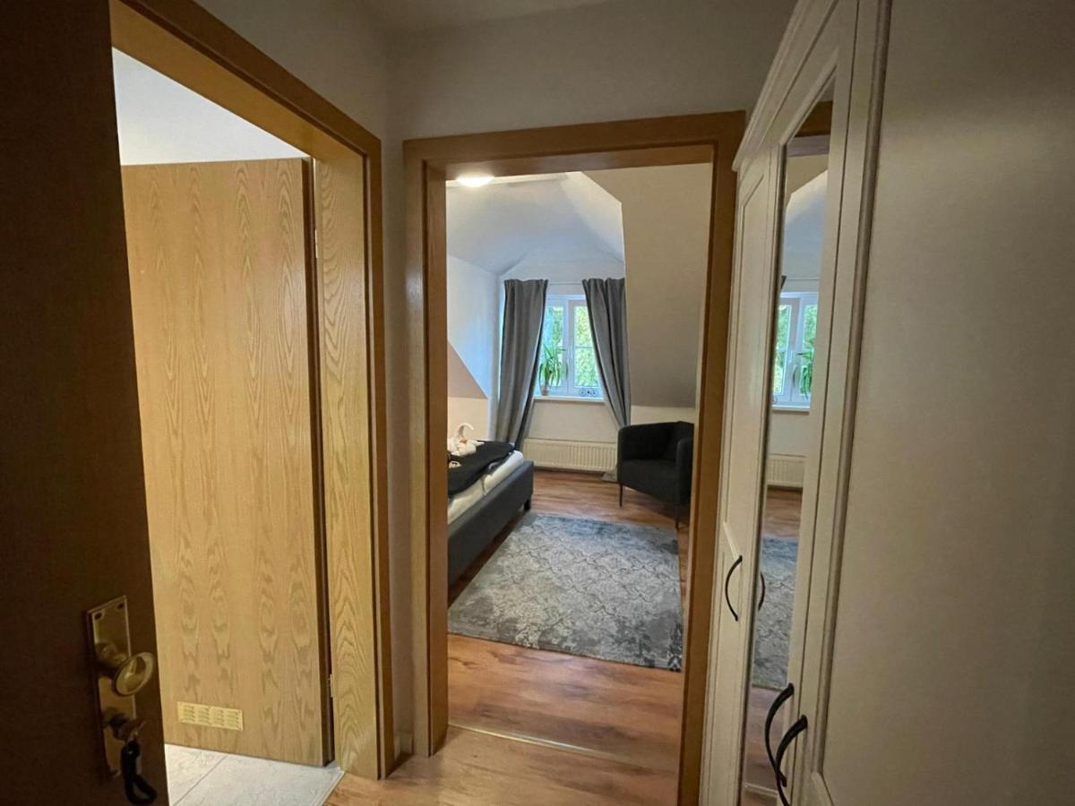 Hotel Und Restaurant Zum Bunten Hirsch Mirow Esterno foto